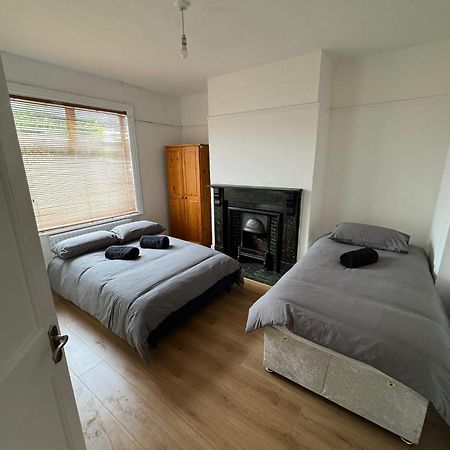 Very Nice Triple Room At 2 Iveragh Rd-5 Дублин Экстерьер фото